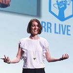 Profile Picture of Gwendoline - Queen Bee 🐝 (@gwendolinemeyer) on Instagram