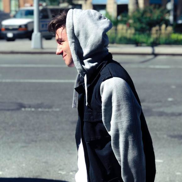 Profile Picture of Sam Spadaro (@samspadaroo) on Poshmark