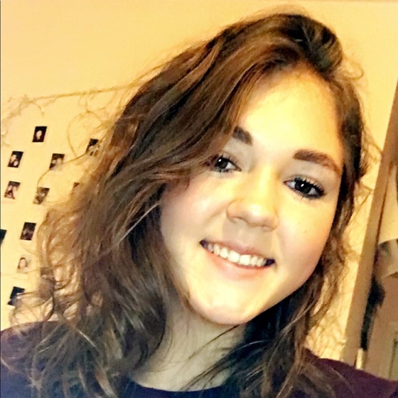Profile Picture of Jessica Kosiek (@jessicakosiek) on Poshmark