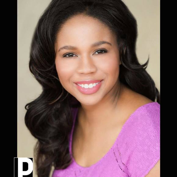 Profile Picture of Danielle Reid (@sym1one) on Poshmark