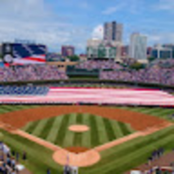 Profile Picture of Lisa Kobeluch (@eriksen15) on Poshmark