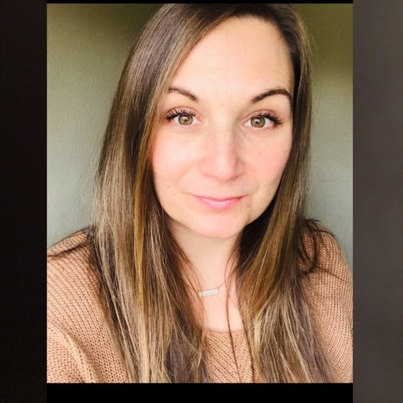 Profile Picture of Amy Erickson bass (@amybass_3) on Poshmark