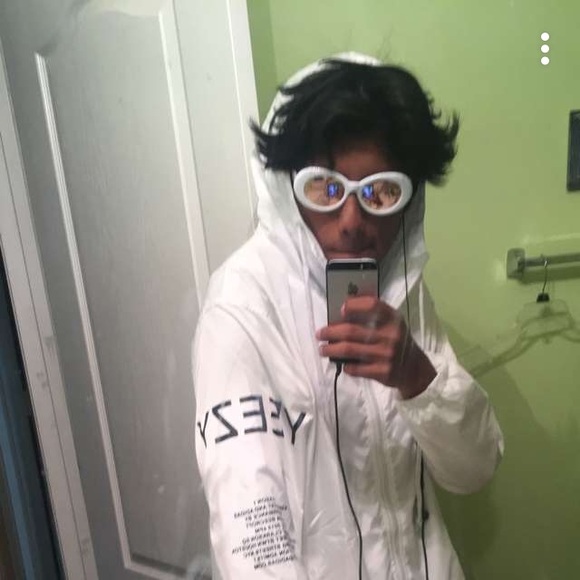 Profile Picture of Joseph Bradshaw (@sephe2020) on Poshmark
