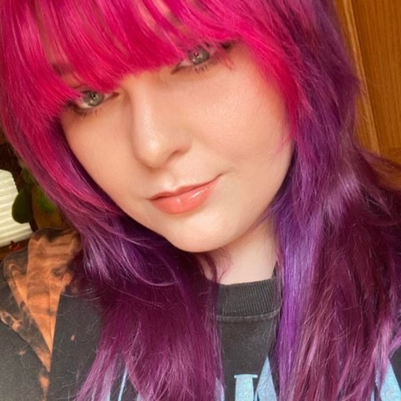 Samantha Frye - Poshmark Profile Picture of Samantha Frye (@samanthafrye693) on Poshmark