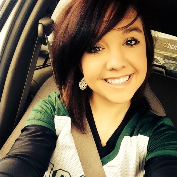 Profile Picture of Kristan Veteto (@kristan_veteto) on Poshmark