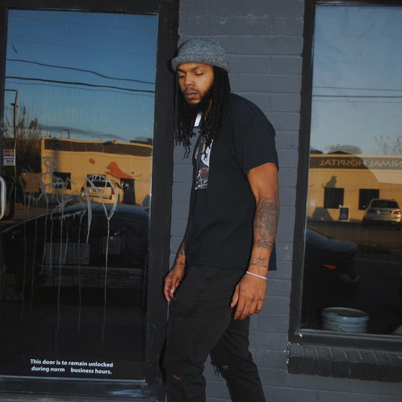 Profile Picture of Christian Wallace (@kingwallace97) on Poshmark