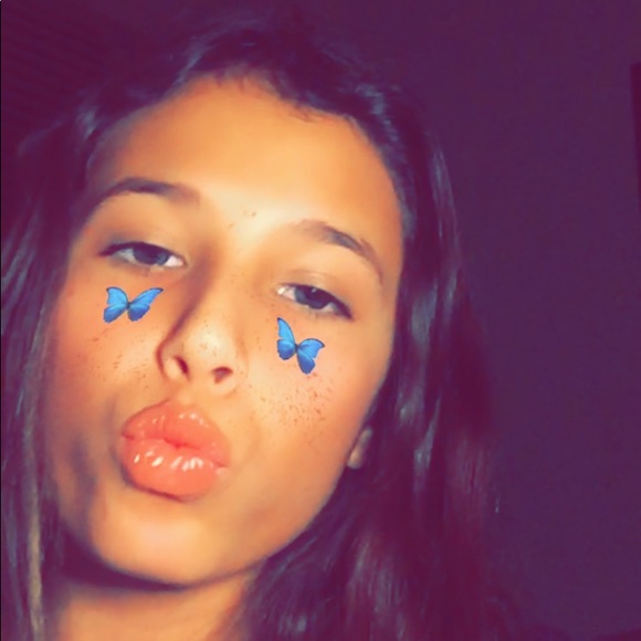 Profile Picture of Brianna Soliz (@bsoliz990) on Poshmark