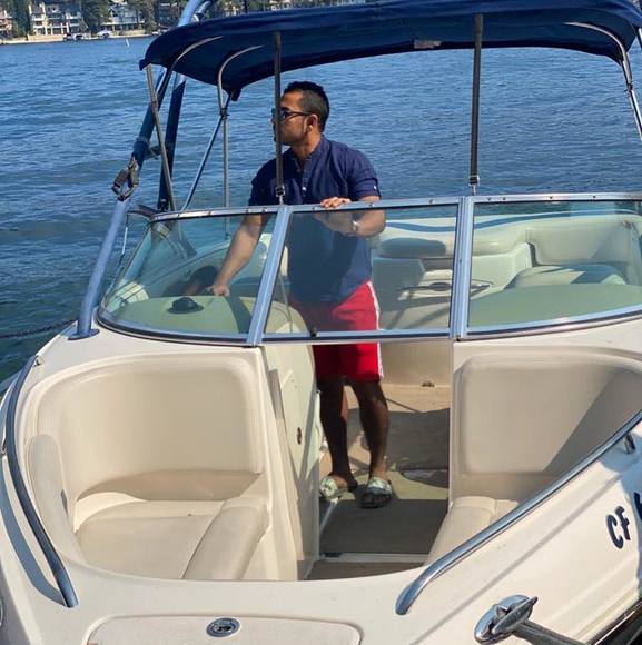 Profile Picture of Tharindu Weerasinghe (@tharinduw) on Poshmark