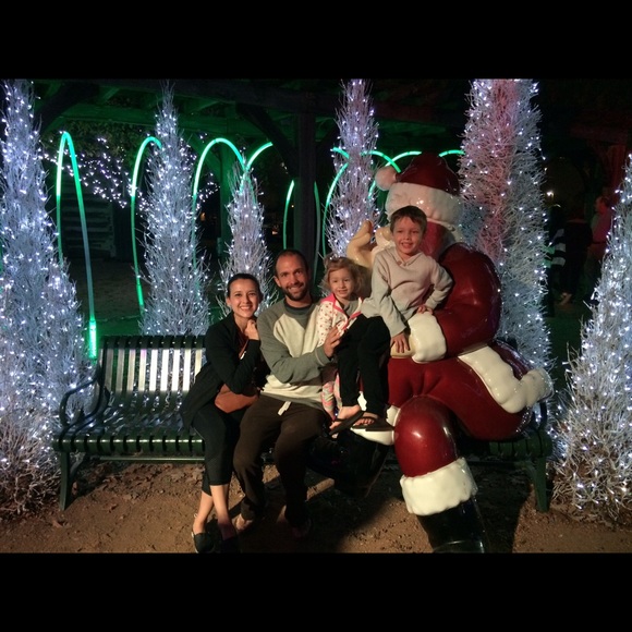 Profile Picture of Cynthia Liakos (@ithaca1394) on Poshmark