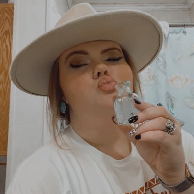 Profile Picture of Sara Gipson (@SaraGipson9) on Twitter