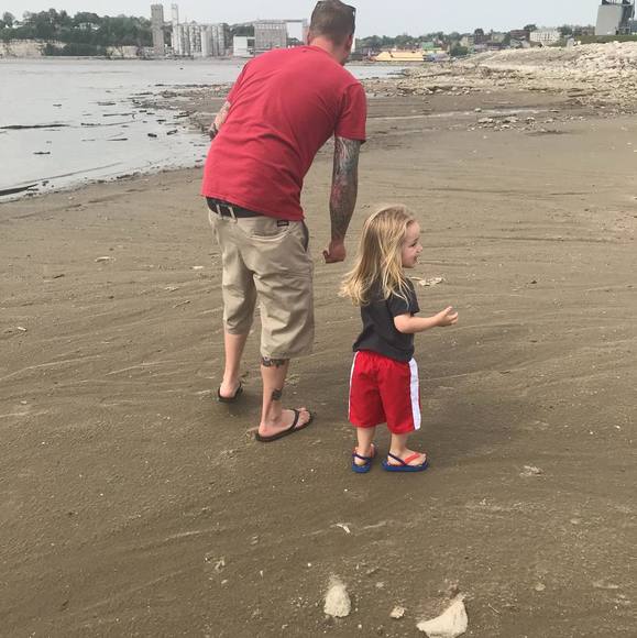 Profile Picture of Christopher Zeitler (@brokenclipse) on Poshmark