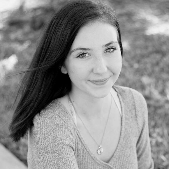 Profile Picture of Savanna Katter (@sav_nichole1) on Poshmark