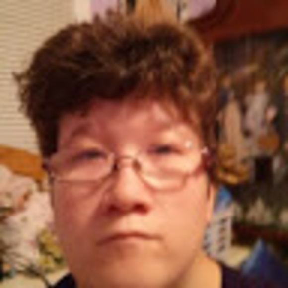 Profile Picture of Lisa Kellum (@lisa_kellum) on Poshmark