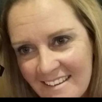 Profile Picture of Hillary Richards (@Hillary18008227) on Twitter