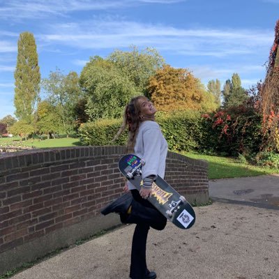 Profile Picture of Harriet Lee (@harrietlee44) on Twitter