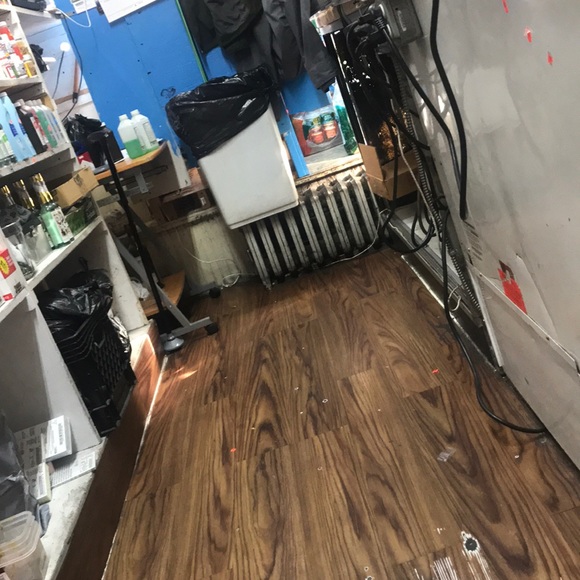 Profile Picture of Kelvin a Tavarez (@kelvincarpeta) on Poshmark