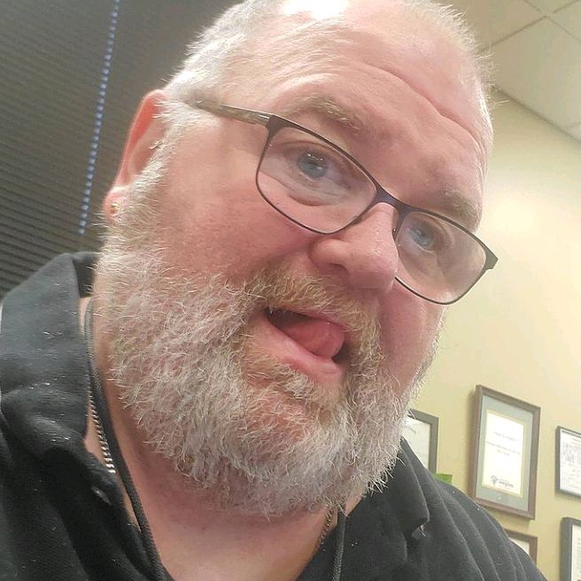 Profile Picture of Robert strum (@macstrum) on Tiktok