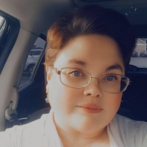 Profile Picture of Amy Whitbeck (@stormleo) on Poshmark