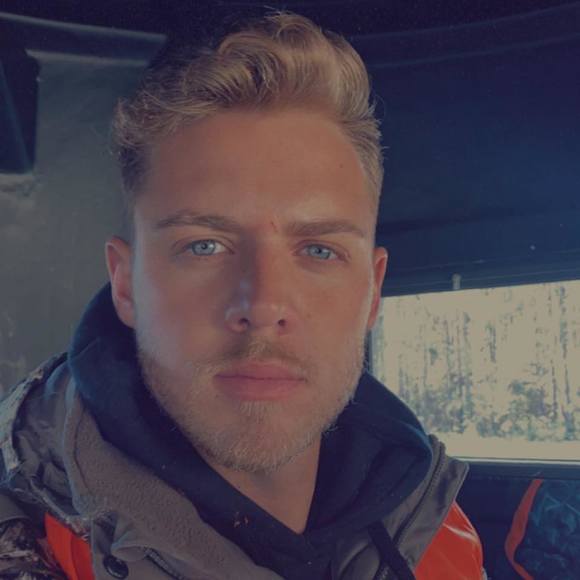 Profile Picture of Devin Kleinpeter (@devinkleinpeter) on Poshmark
