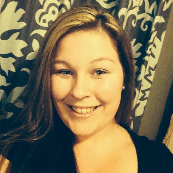 Cristie Wright - Poshmark Profile Picture of Cristie Wright (@cristie1021) on Poshmark