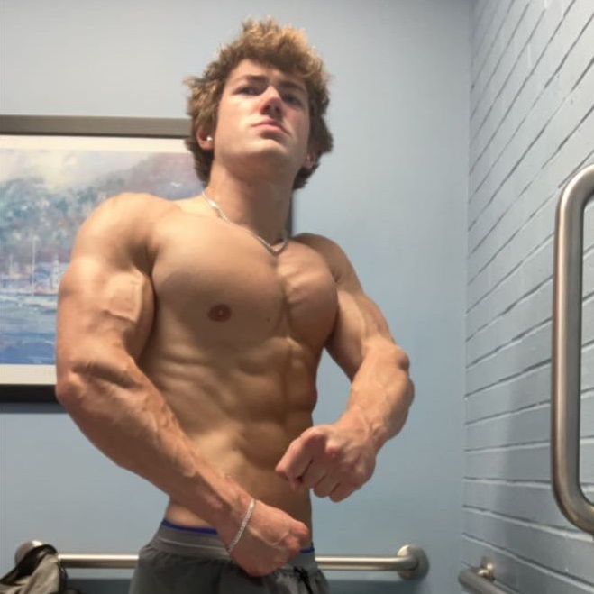 Profile Picture of everett (@everettsandone) on Tiktok