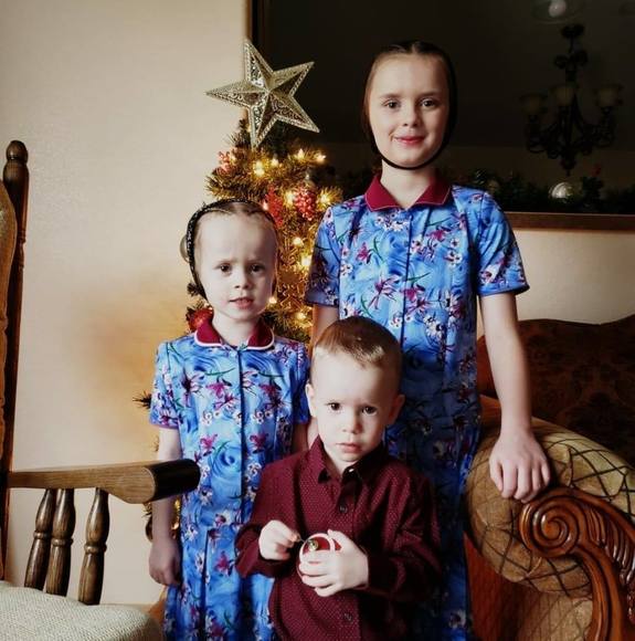 Profile Picture of Sarah Hoffer (@sarahhoffer963) on Poshmark