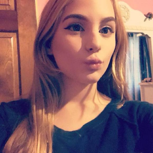 Profile Picture of Haley nicole Marie connelly (@haley_nicole54) on Poshmark