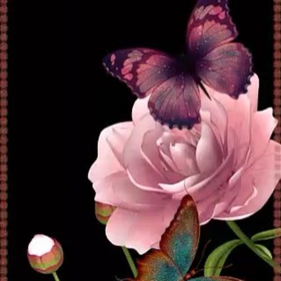 Profile Picture of Lu Ramirez (@luramirez785) on Poshmark