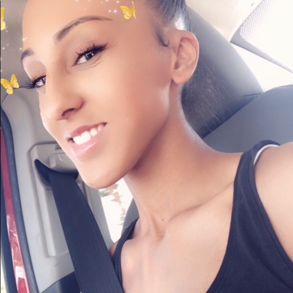 Profile Picture of Bryanne Griego (@bryannegriego) on Poshmark