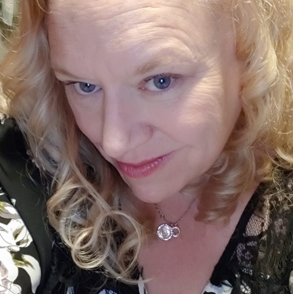 Profile Picture of Bobbie Jeffries (@inkedangel68) on Poshmark