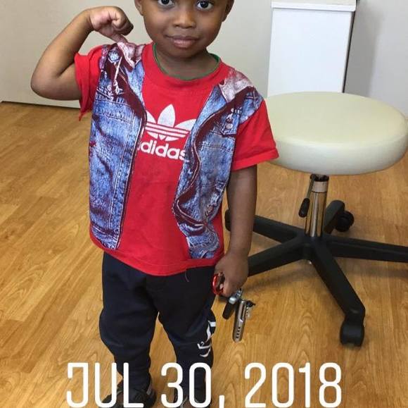 Byaese alex Ekyamba - Poshmark Profile Picture of Byaese alex Ekyamba (@bekyamba) on Poshmark