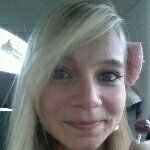 Profile Picture of Lindy Elwell (@lindaleekitten) on Instagram
