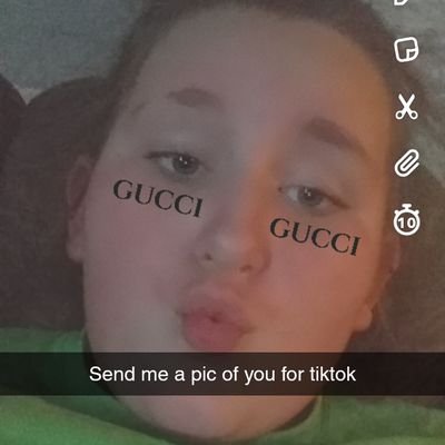 Profile Picture of Peyton Elizabeth Hooker (@Lee_Elizabeth11) on Twitter