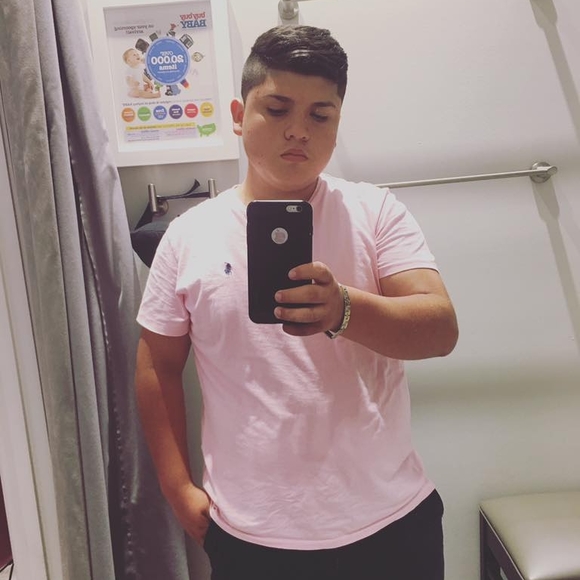 Profile Picture of Hugo Gaona (@zihere43) on Poshmark