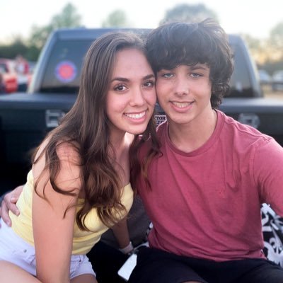 Profile Picture of Alexandra Basile (@AlexandraBasi18) on Twitter