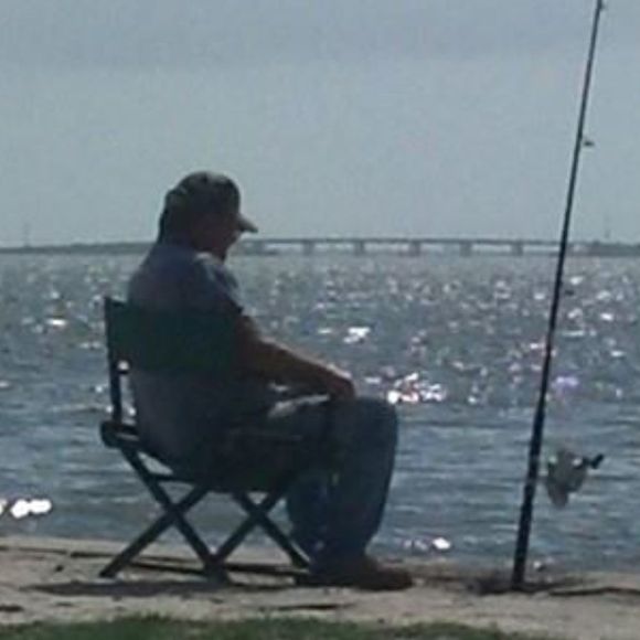 Profile Picture of Edna Moore (@sissie44) on Poshmark