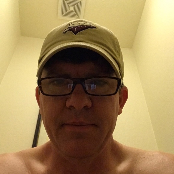 Profile Picture of Rob Phillips (@tfrob) on Poshmark