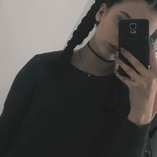 Profile Picture of Ivy  ☹ | Melinski ♡ (@Vivian_UNICORN) on Twitter