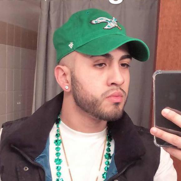 Profile Picture of Derek Torres (@dtorres10) on Poshmark