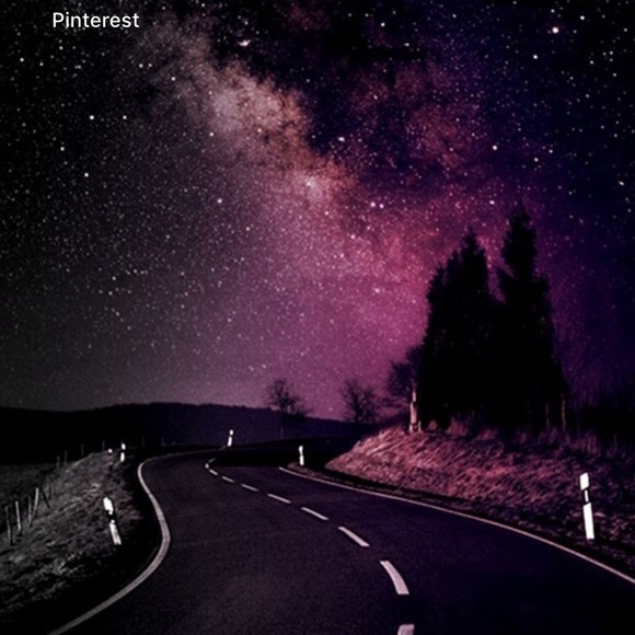 Profile Picture of Dani Uslan (@duslan83) on Poshmark