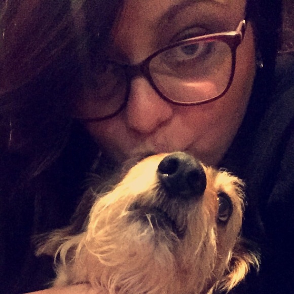 Profile Picture of Lauren Serio (@laurcheerio) on Poshmark