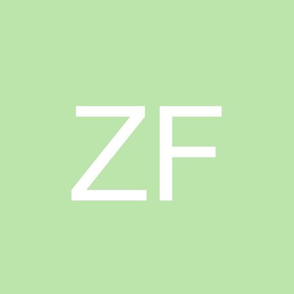 Profile Picture of Zinat Fazlani (@zinatfazlani) on Poshmark