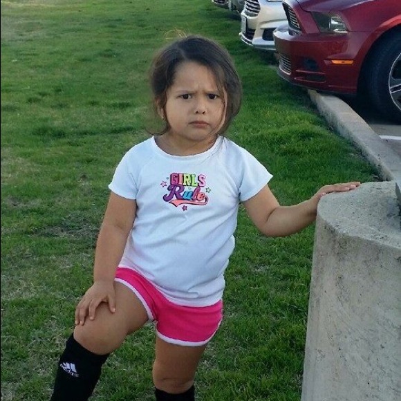 Profile Picture of Ruby Velazquez (@_rmoreno) on Poshmark