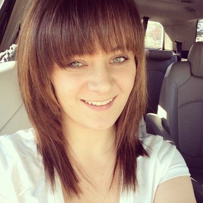 Profile Picture of Danielle Colbert (@danicolebear) on Twitter