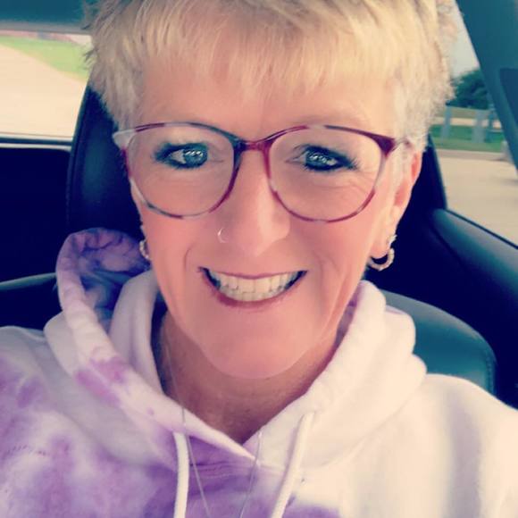 Profile Picture of Stacey Schropp (@staceyschropp) on Poshmark