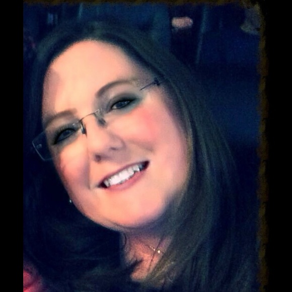 Profile Picture of Whitney Haney (@whitneyd21) on Poshmark