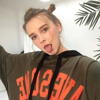 Profile Picture of Crystal Wat (@ffmhimjk) on Tiktok
