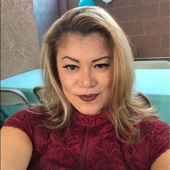 Profile Picture of Rachel Rebollo (@narp6506) on Poshmark