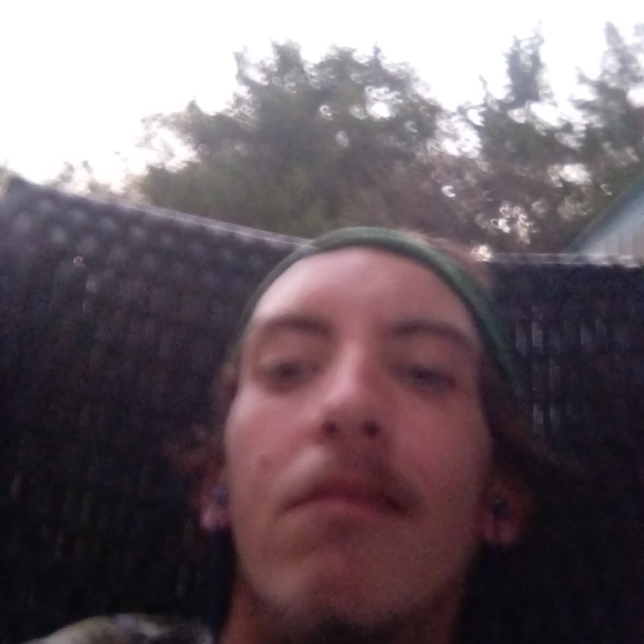 Profile Picture of Aaron Pope (@worminator1010) on Poshmark