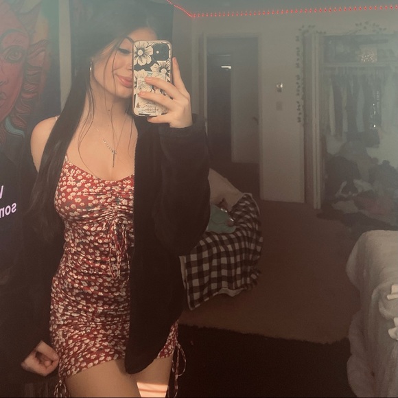 Profile Picture of Destiny Blanchfield (@destiny15553) on Poshmark